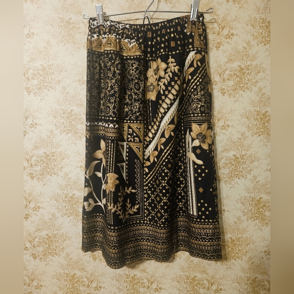 Source Unknown Dresses & Skirts - VINTAGE SIZE 10 SKIRT *SEE MEASUREMENTS*